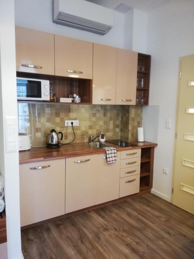 Embassy Studio Apartment Citypark Budapest Exterior foto